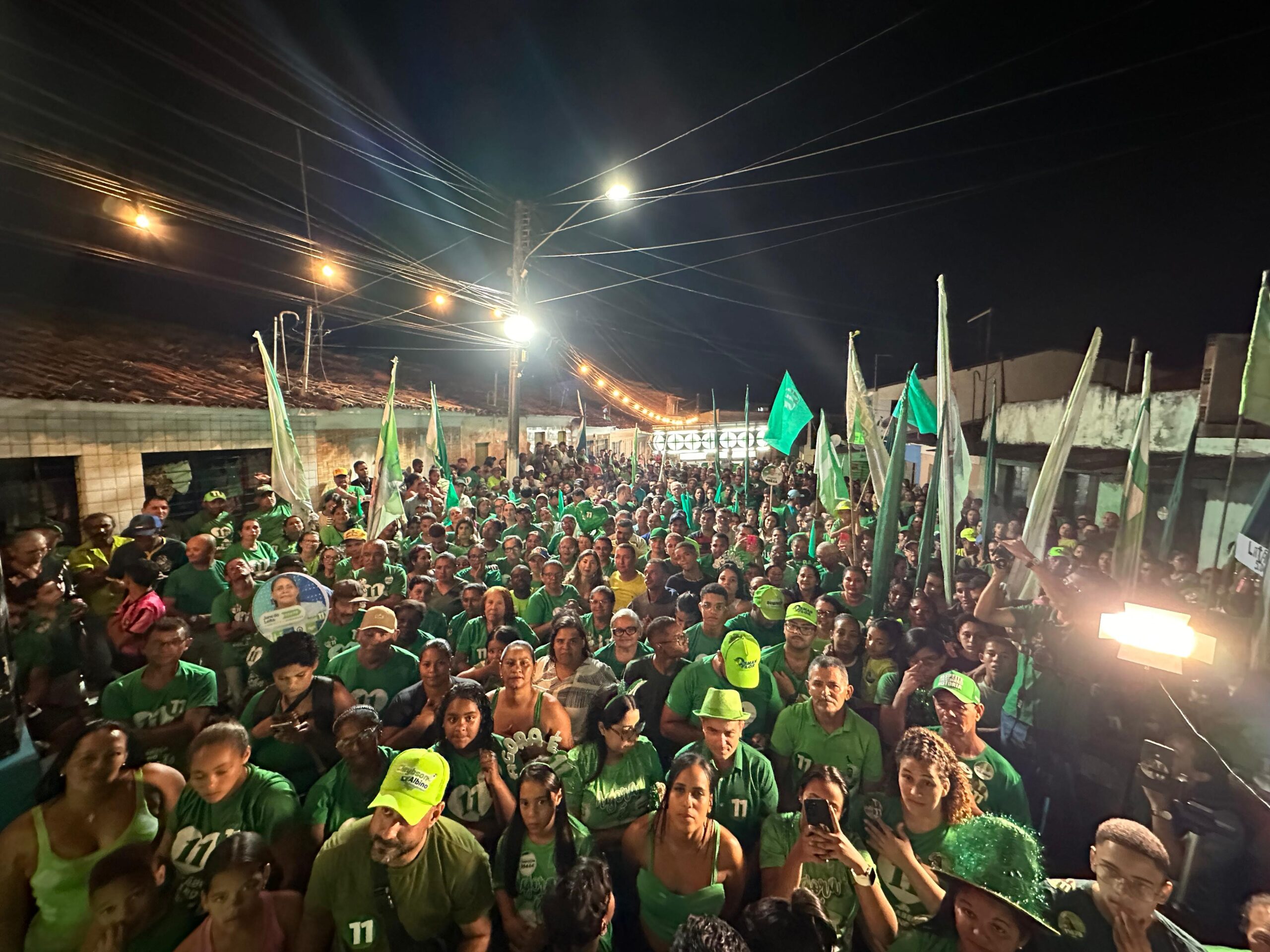“Caminhada do Povo” Reúne Multidão e Consolida Liderança de Henrique Queiroz, favorito com 71% nas Pesquisas!