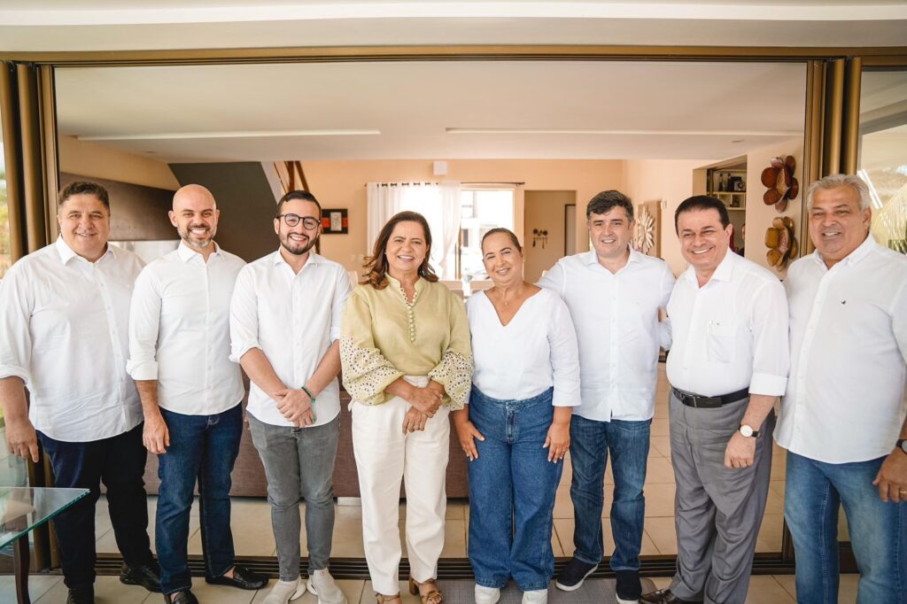 Ela assumiu o compromisso de abertura de três centros especializados no cuidado de crianças autistas e atípicas no Município.