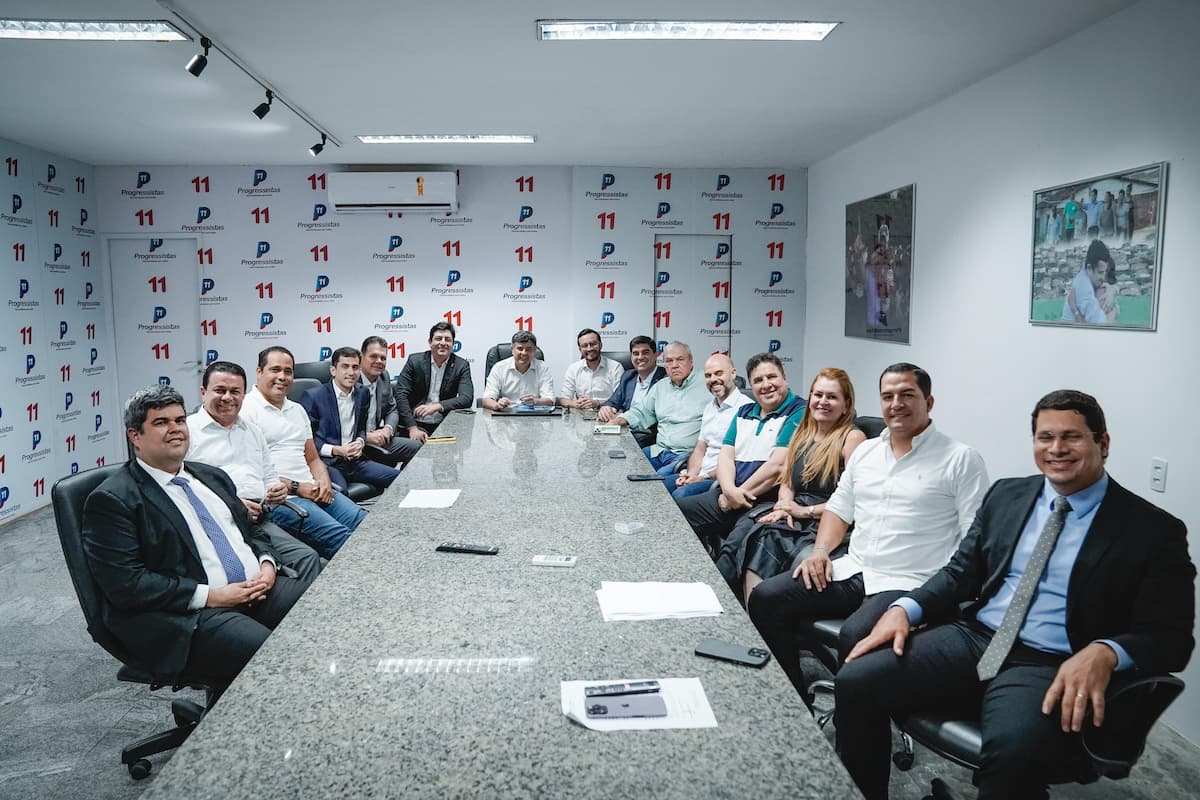 Eduardo da Fonte, realiza reunião com a Bancada do PP sobre o balanço das eleições 2024
